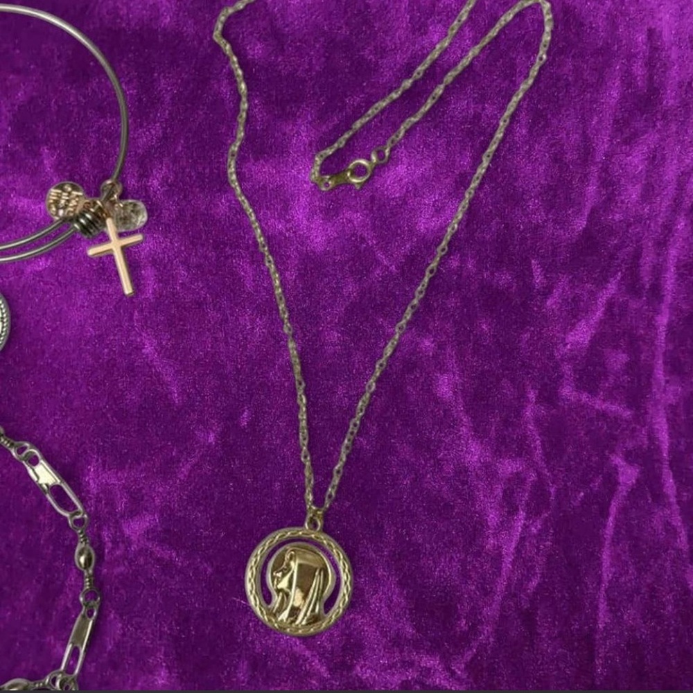 Mixed Metal Silver Gold Jewelry Bundle Cross Coin Necklace Bracelet Lot Women - Picture 3 of 5